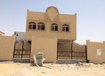 Villa For Sale In Alkhurtiat - Umm Salal