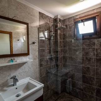 فيلا للإيجار فى صبنجة - صقاريا