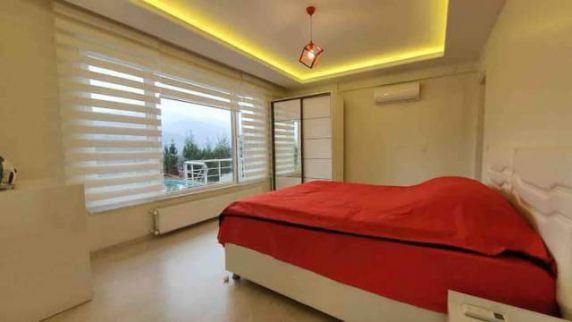 فيلا للإيجار فى صبنجة - صقاريا