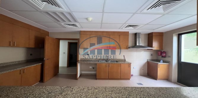 فيلا للإيجار