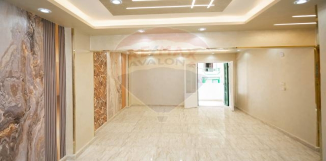 شقة للبيع فى ميامي - قسم المنتزه - الإسكندرية